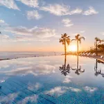 Bk - 3 Pools - Gym - Ac - Huge Balcony Apartamento
