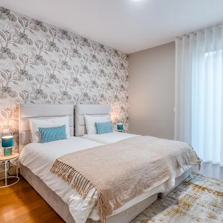 דירה Bk - 3 Pools - Gym - Ac - Huge Balcony פונשל