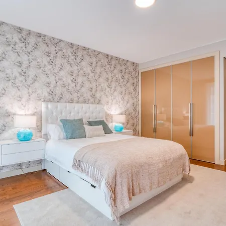 Bk - 3 Pools - Gym - Ac - Huge Balcony פונשל