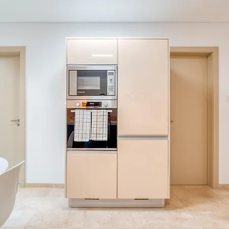 דירה Bk - 3 Pools - Gym - Ac - Huge Balcony פונשל