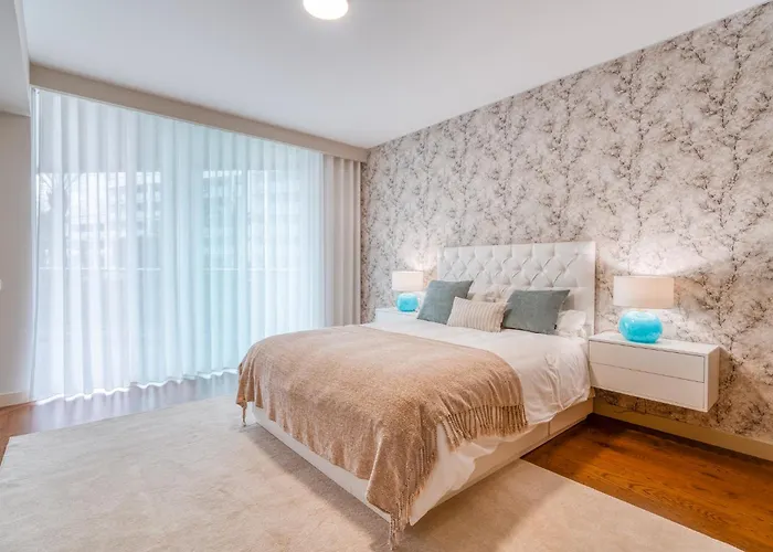 Bk - 3 Pools - Gym - Ac - Huge Balcony Apartamento Funchal (Madeira)