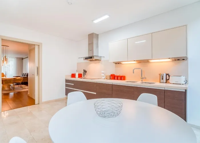 Bk - 3 Pools - Gym - Ac - Huge Balcony * Funchal (Madeira)