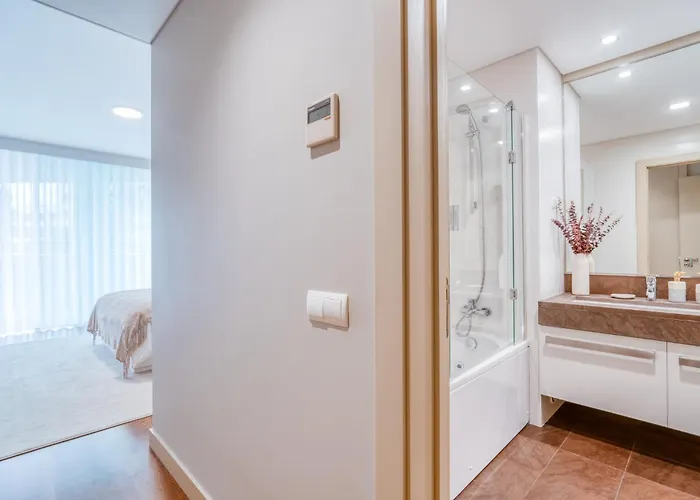 Bk - 3 Pools - Gym - Ac - Huge Balcony Apartamento