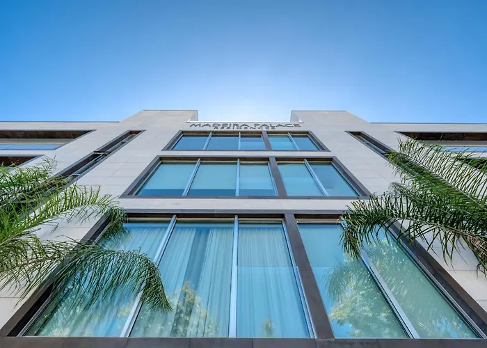 Apartamento Bk - 3 Pools - Gym - Ac - Huge Balcony Funchal (Madeira)