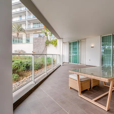 Apartment Bk - 3 Pools - Gym - Ac - Huge Balcony *