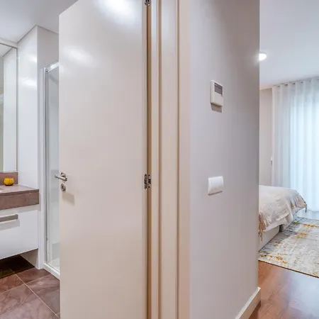 Apartment Bk - 3 Pools - Gym - Ac - Huge Balcony Funchal (Madeira)