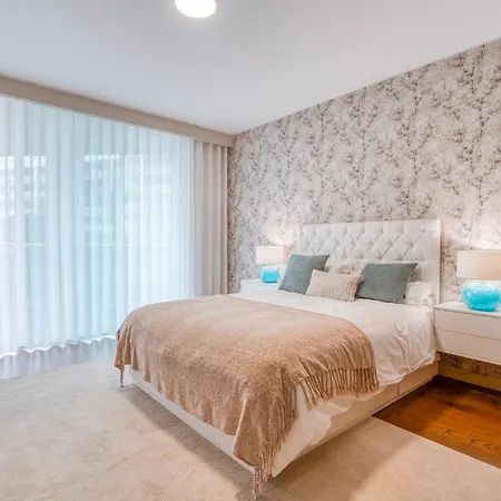 Bk - 3 Pools - Gym - Ac - Huge Balcony Daire Funchal