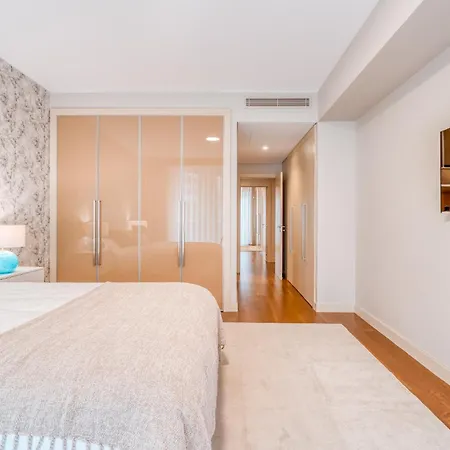 Apartment Bk - 3 Pools - Gym - Ac - Huge Balcony