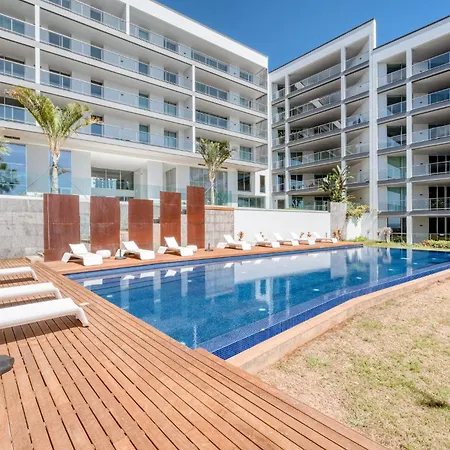 Bk - 3 Pools - Gym - Ac - Huge Balcony *