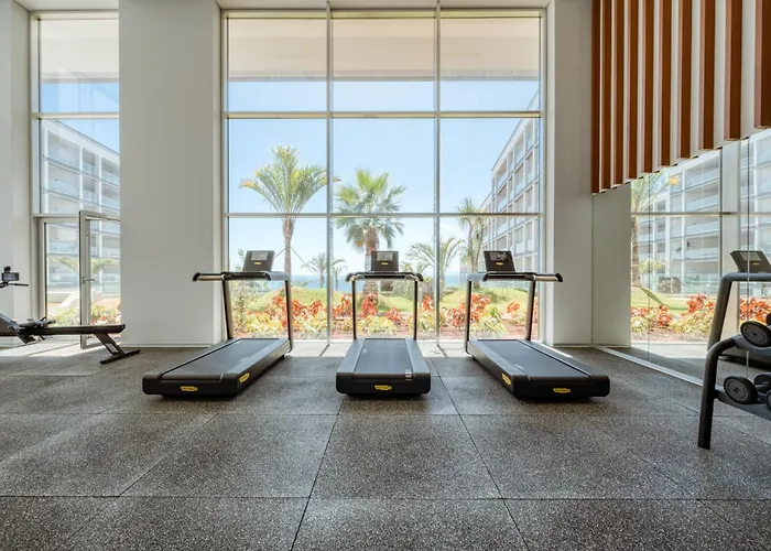 Bk - 3 Pools - Gym - Ac - Huge Balcony * Funchal (Madeira)